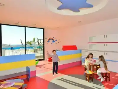 Elite Luxury Suite & Spa - 35