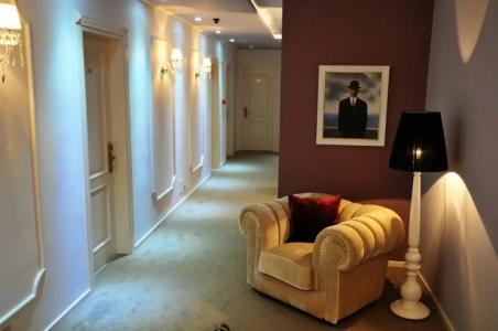 Golden City & Spa - 60