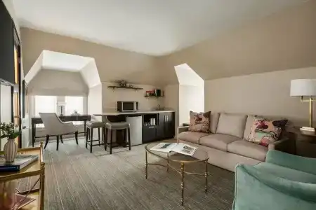 The Glidden House - 14