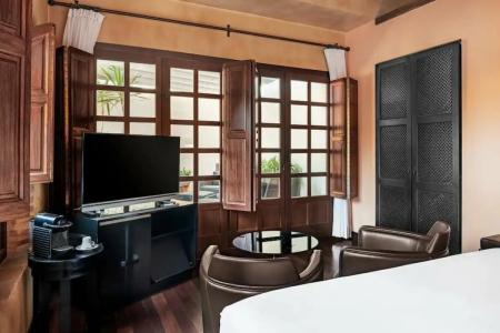 Palacio de Santa Paula, Autograph Collection - 83