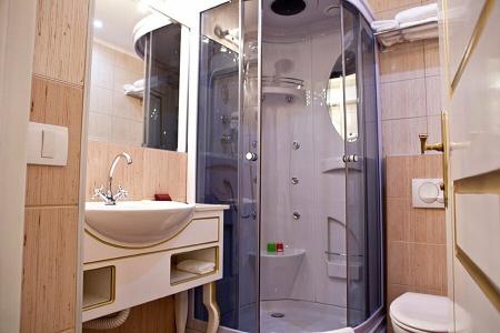 Queen's Astoria Design - 19