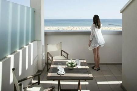 Club House - 9