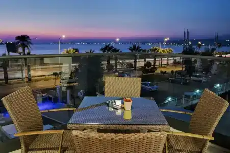 Hilton Garden Inn Izmir Bayrakli - 18