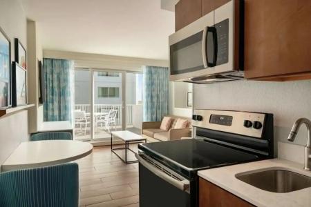 DoubleTree by Hilton Ocean City Oceanfront - 59