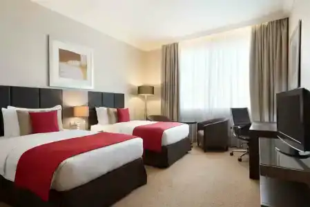 Ramada by Wyndham Abu Dhabi Downtown - 1