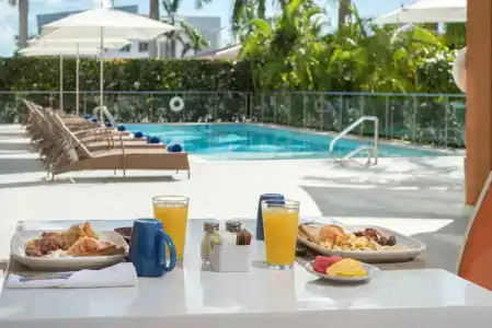 Four Points by Sheraton - 25