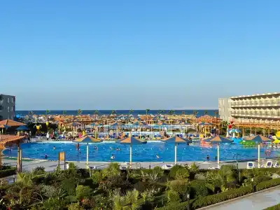 Hawaii Paradise Aqua Park Resort - Families and Couples Only - 1