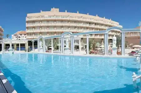 Cleopatra Palace - 12