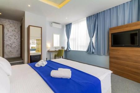 Privilege Suites by Central Park - 60