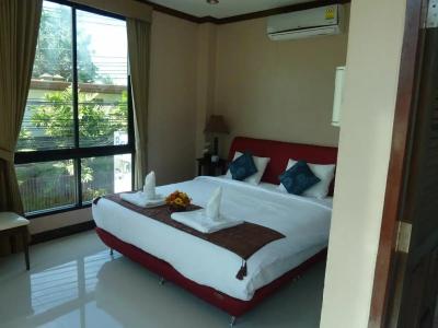 Kata Beachwalk and Bungalows - 79