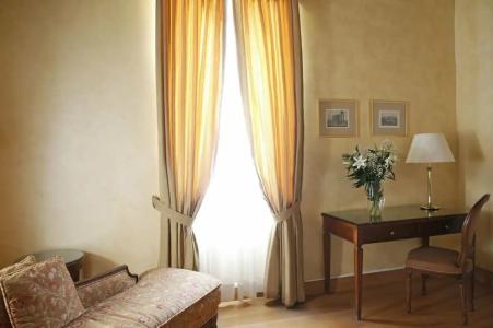 Siora Vittoria Boutique - 35