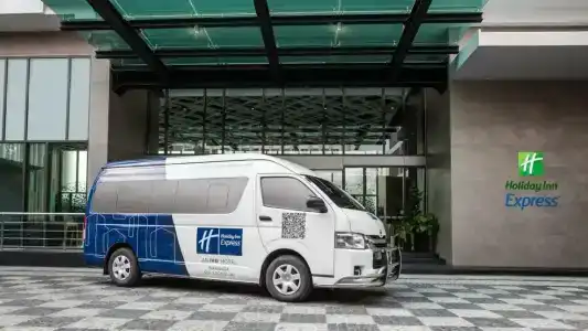 Holiday Inn Express Bangkok Soi Soonvijai, an IHG - 5