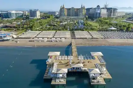 Royal Holiday Palace - 4