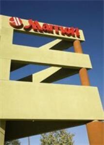 Ventura Beach Marriott - 17