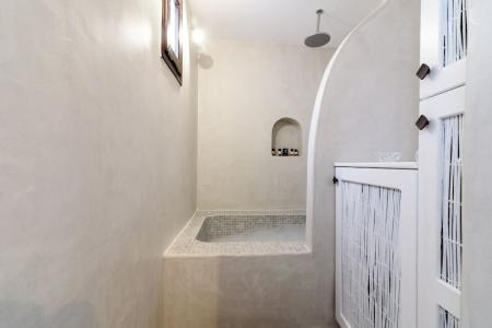 Santorini Crystal Blue Boutique - 46