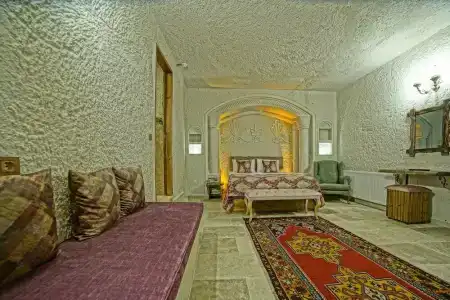 Risus Cave Suites - 52