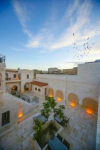 PALMYRA BOUTIQUE - 35