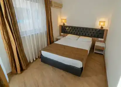 Kleopatra Celine - 7