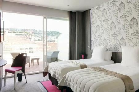 Best Western Premier Le Patio des Artistes Wellness Jacuzzi - 45