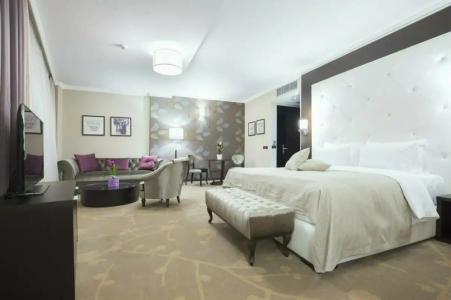 Constantine the Great - 81