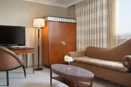 Ramada by Wyndham Sofia City Center - 16