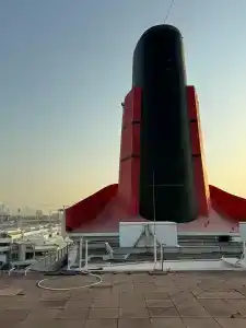 Queen Elizabeth 2 - 30