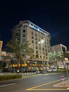 Radisson Blu, Dubai Media City - 90