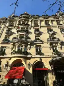 Hôtel Plaza Athénée - Dorchester Collection - 45