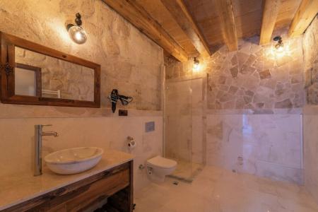 Roma Cave Suite - 95