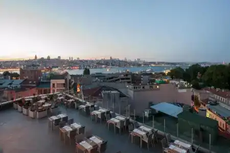 DoubleTree by Hilton Istanbul - Sirkeci - 12