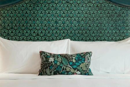 Grand Bohemian Charlotte, Autograph Collection - 7