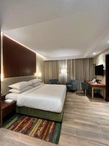 City Seasons Suites - 35