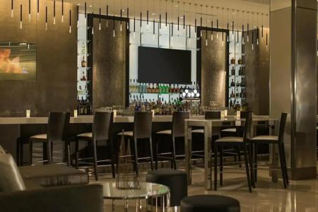 Chicago Downtown, Autograph Collection - 90