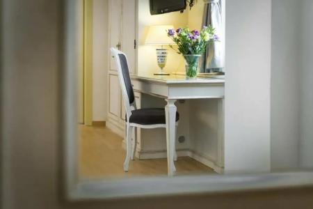 Art Atelier - 52