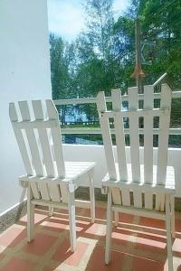 Naithon Beach Mansion - 14