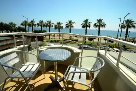 Kleopatra Celine - 28