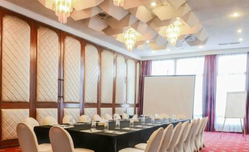 Golden Tulip Flamenco Cairo - 40