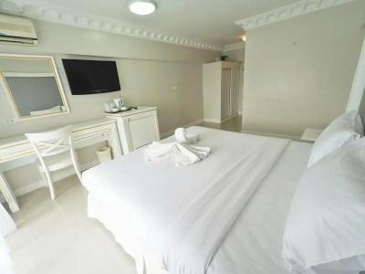 Romance Sukhumvit 97 - 32