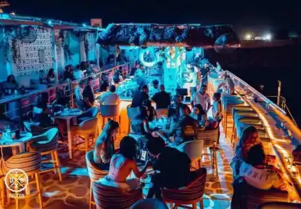 Dubai Marine Beach Resort & Spa - 78