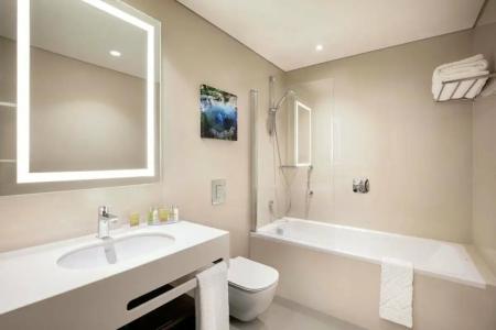 Hilton Garden Inn - 94