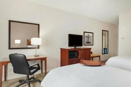 Hampton Inn Burlington - Colchester - 50