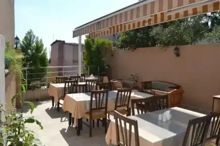 Tulip House - 79