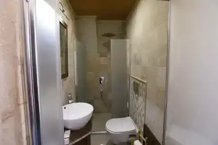 Ada Cave Suites - 78