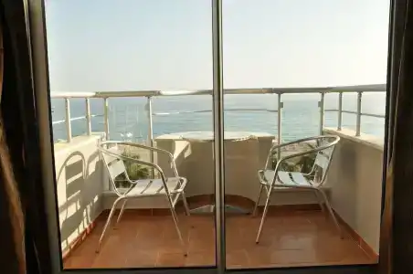 Kleopatra Celine - 49