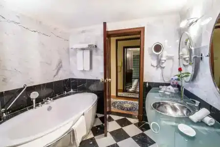 Grand Excelsior Deira - 53