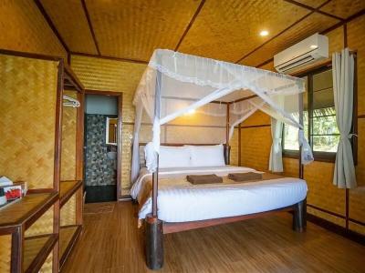 Koh Jum Resort - 49