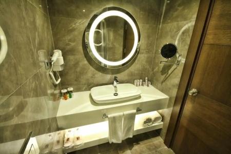 B Business & Spa - 52