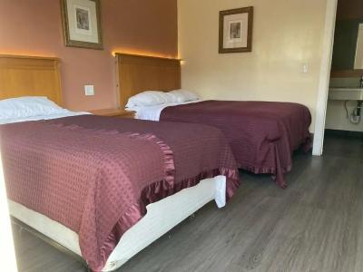 Lincoln Park Motel - 24