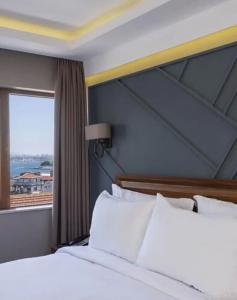 Azzap Galata - 26