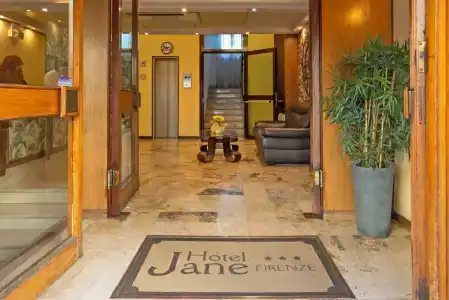 Jane - 80